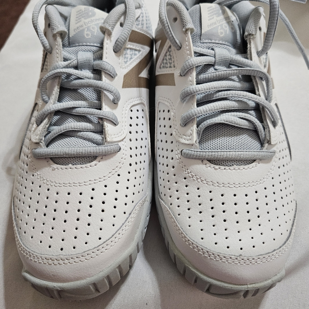 New Balance 696v3 Tennis Shoes Women's Size 8